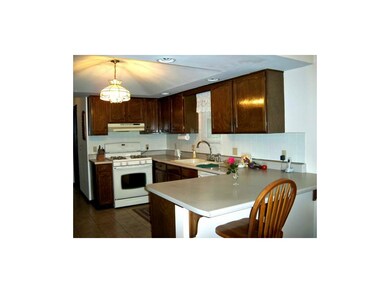 KITCHEN w/BREAKFAST BAR - APPLIANCES STAY - NEWER 