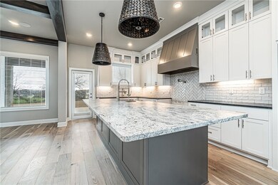 504 SW Autumn Hills Rd, Bentonville, AR 72712 - photo 5