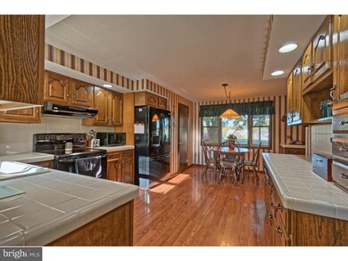 125 Barry Ct, Mantua, NJ 08051 - photo 6