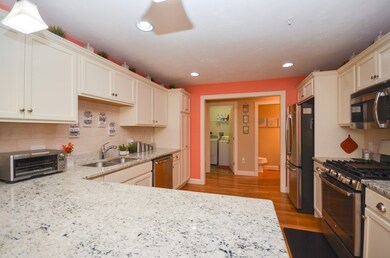 27 Luka Dr unit 14, Grafton, MA 01519 - photo 6