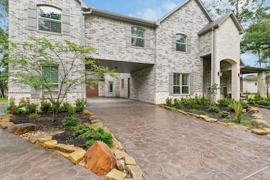 Move-in ready and fully furnished, this home combi