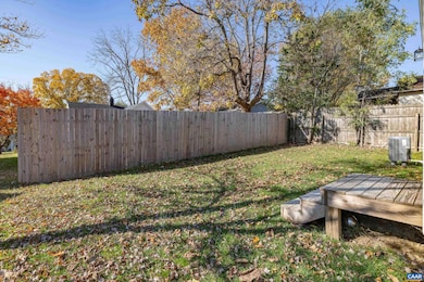 1104 Gardner St, Waynesboro, VA 22980 - photo 4