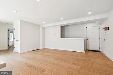 1716 Cambridge St unit 2, Philadelphia, PA 19130 - photo 4
