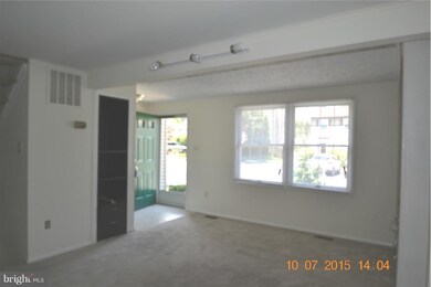 7985 Tyson Oaks Cir, Vienna, VA 22182 - photo 2