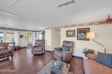 07-Living Area