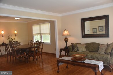 13605 Clary Sage Dr, Chantilly, VA 20151 - photo 4