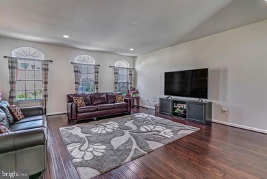 8583 Crooked Tree Ln, Laurel, MD 20724 - photo 4