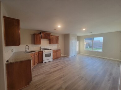 Spacious cozy Kitchen!