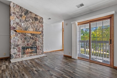 823 Quinlan Dr unit H, Pewaukee, WI 53072 - photo 7