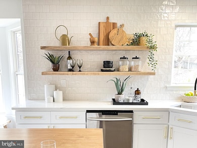 7116 Harlan Ln, Sykesville, MD 21784 - photo 4