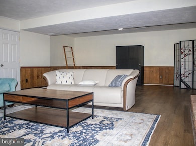 3314 Dauphine Dr, Falls Church, VA 22042 - photo 5