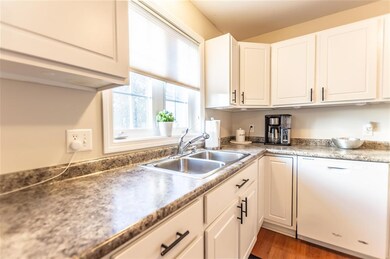 82 Union St unit 1, Manchester, NH 03103 - photo 2