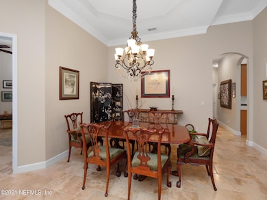 1711 EAST COBBLESTONE LANE