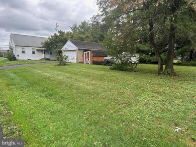 817 Bridge St, Spring City, PA 19475 - photo 2