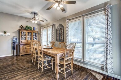 17’x8’ dining space will love your big family tabl