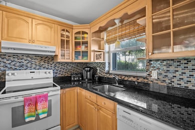 311 E Ocean Ave unit 108, Lantana, FL 33462 - photo 3