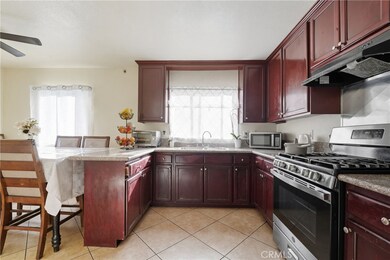 409 W Cedar St, Compton, CA 90220 - photo 6