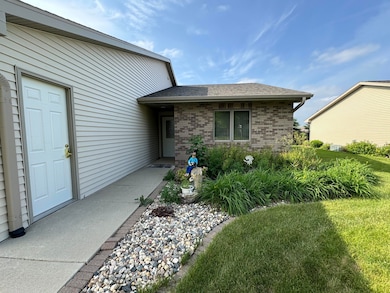 1147 15th St SW, Huron, SD 57350 - photo 3