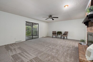 2121 E Regency Pl-6