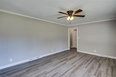 459 Foster St, Asheboro, NC 27205 - photo 4