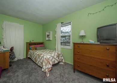 6907 N Hancock Ave, Davenport, IA 52806 - photo 5