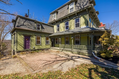 16 Wilkinson St, Putnam, CT 06260 - photo 3