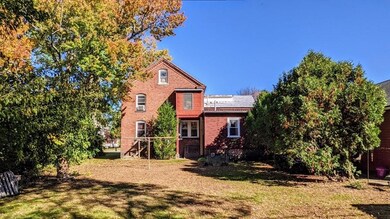 40 Holyoke St, Easthampton, MA 01027 - photo 5