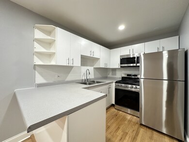 6954 N Sheridan Rd unit 312, Chicago, IL 60626 - photo 3