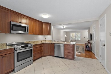 118 Bartemus Trail unit U90, Nashua, NH 03063 - photo 6