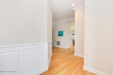 8 N Sound Beach Ave unit 3, Riverside, CT 06878 - photo 2