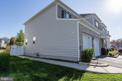 9221 Clementine Ct, Lorton, VA 22079 - photo 2