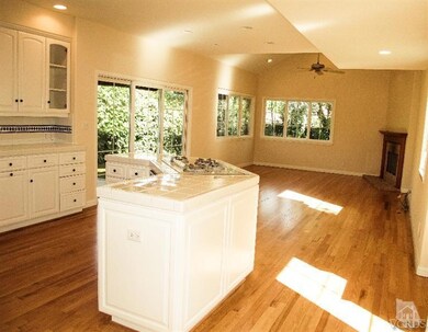 5083 Don Pio Dr, Woodland Hills, CA 91364 - photo 3