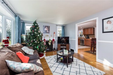 73 Pilgrim Dr, Warwick, RI 02888 - photo 4