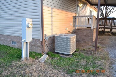 38507 Macarthur St, Shawnee, OK 74804 - photo 6