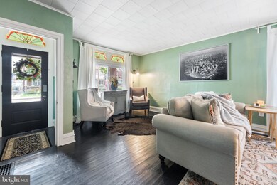 373 Spruce St, Pottstown, PA 19464 - photo 3