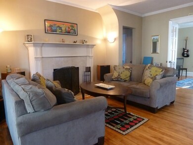 13 Hadwen Ln, Worcester, MA 01602 - photo 2