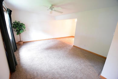 6067 Newbury Ct, Columbus, OH 43229 - photo 4