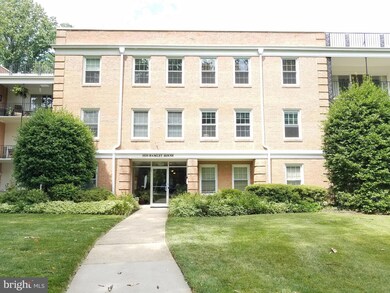 3535 Chevy Chase Lake Dr unit 105, Chevy Chase, MD 20815 - photo 2