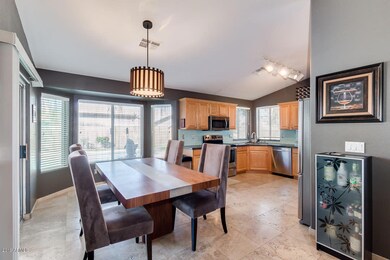 Listing_180102_Photo_2