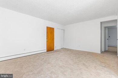 100 E Glenolden Ave unit R19, Glenolden, PA 19036 - photo 6