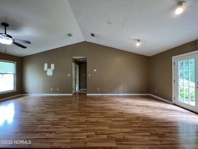 104 Coachman Ct, Jacksonville, NC 28546 - photo 7