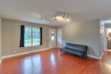 231 Indian Springs Cir, Manchester, TN 37355 - photo 3