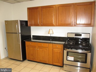 1222 E 9th St, Crum Lynne, PA 19022 - photo 2