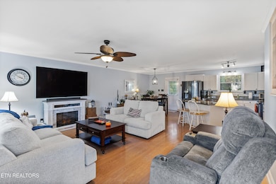 915 NE Whisperewood Tr, Cleveland, TN 37312 - photo 5