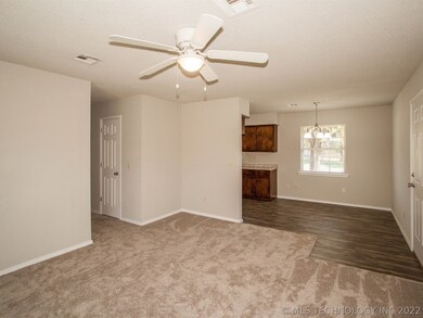 503 Yuchi Dr, Okmulgee, OK 74447 - photo 3