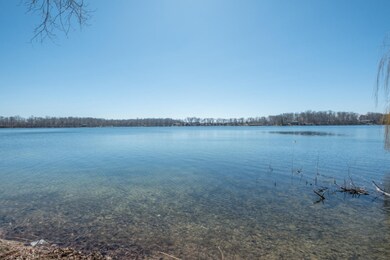 47695 Lakeview-5