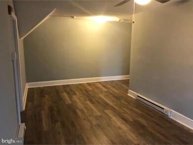 500 W Walnut St unit 3RD FL, Perkasie, PA 18944 - photo 4