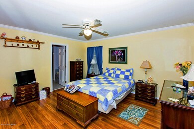 7509 Newton Dr, Louisville, KY 40228 - photo 4