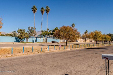 1033 W Lind St, Tucson, AZ 85705 - photo 5