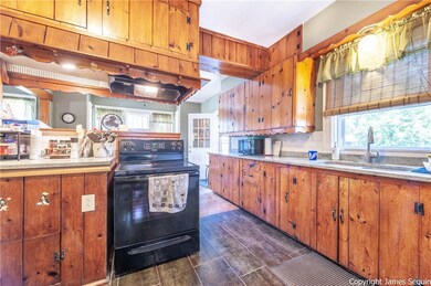 174 Bucklin St, Pawtucket, RI 02861 - photo 3